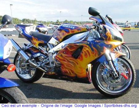 c la moto de mon pert lol !!!